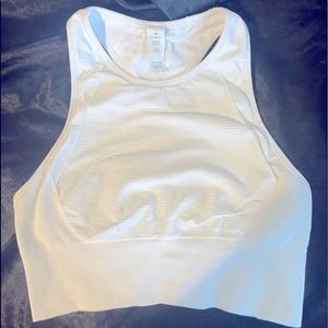 🔥 LULULEMON 🍋 Workout top/ crop top/ workout bra